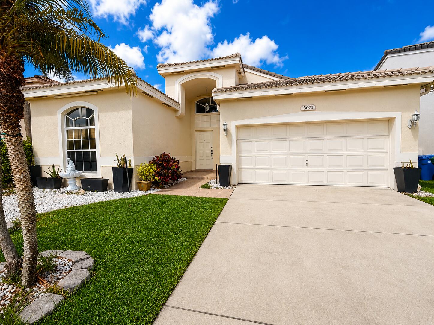 HOLIDAY SPRINGS EAST - Residential