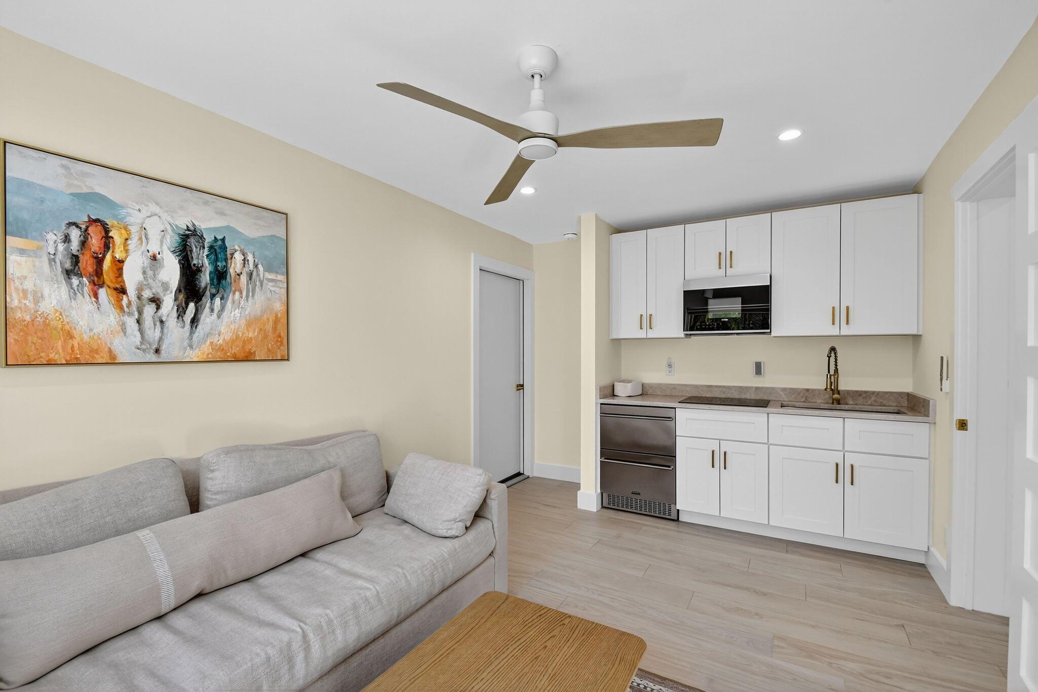 WELLINGTON AERO CLUB OF T - Residential Lease