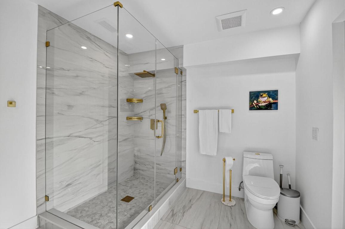 WELLINGTON AERO CLUB OF THE LANDINGS AT WELLINGTON - Residential Lease