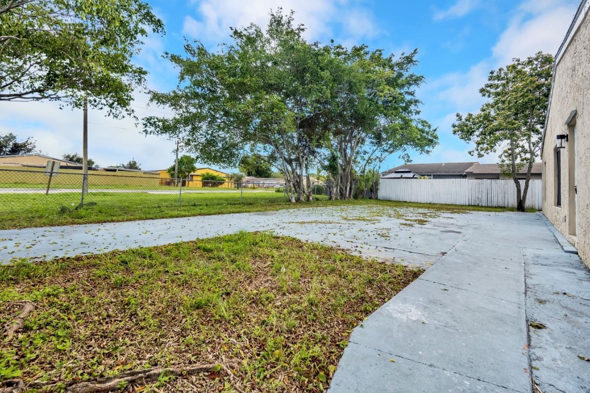 Vista Verde Twnhs Sec E - Residential