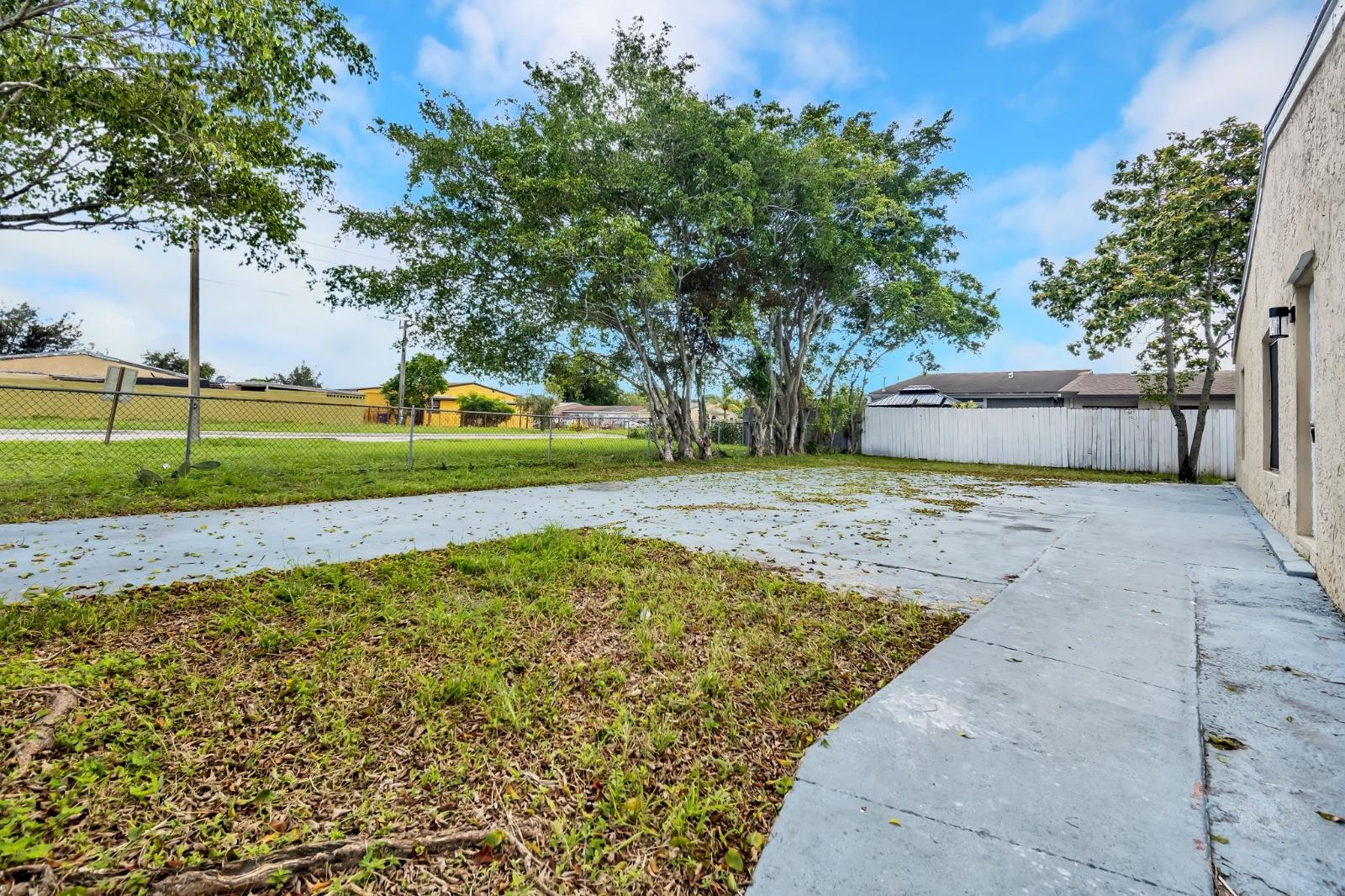 Vista Verde Twnhs Sec E - Residential