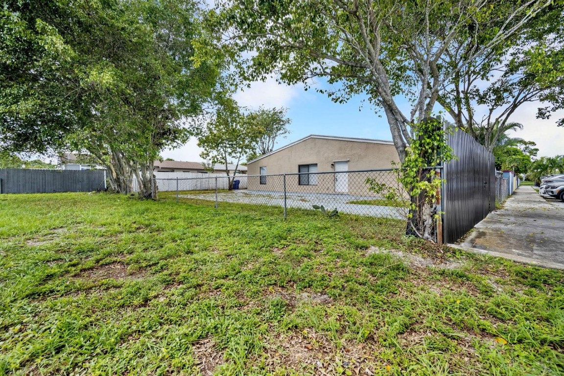 Vista Verde Twnhs Sec E - Residential