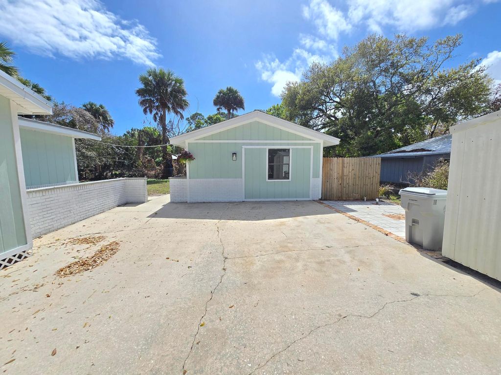 Photo of 1955 10th Place, Vero Beach, FL 32960 (MLS # B26003853)