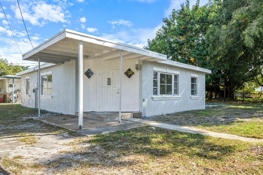 Photo of 3122 Duban Terrace, Fort Pierce, FL 34982 (MLS # R11144876)