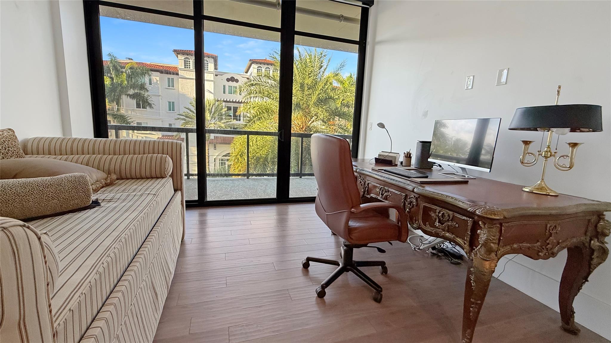 Aquarius - Residential