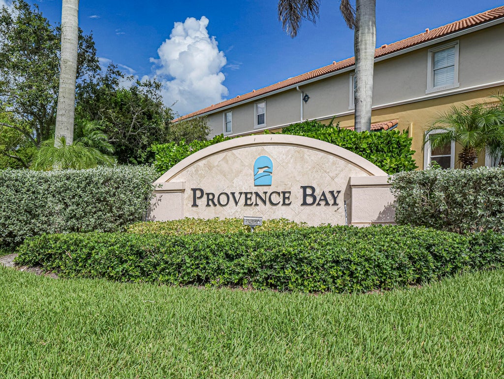 Photo of 1140 Cheval Drive, Vero Beach, FL 32960 (MLS # B26076970)