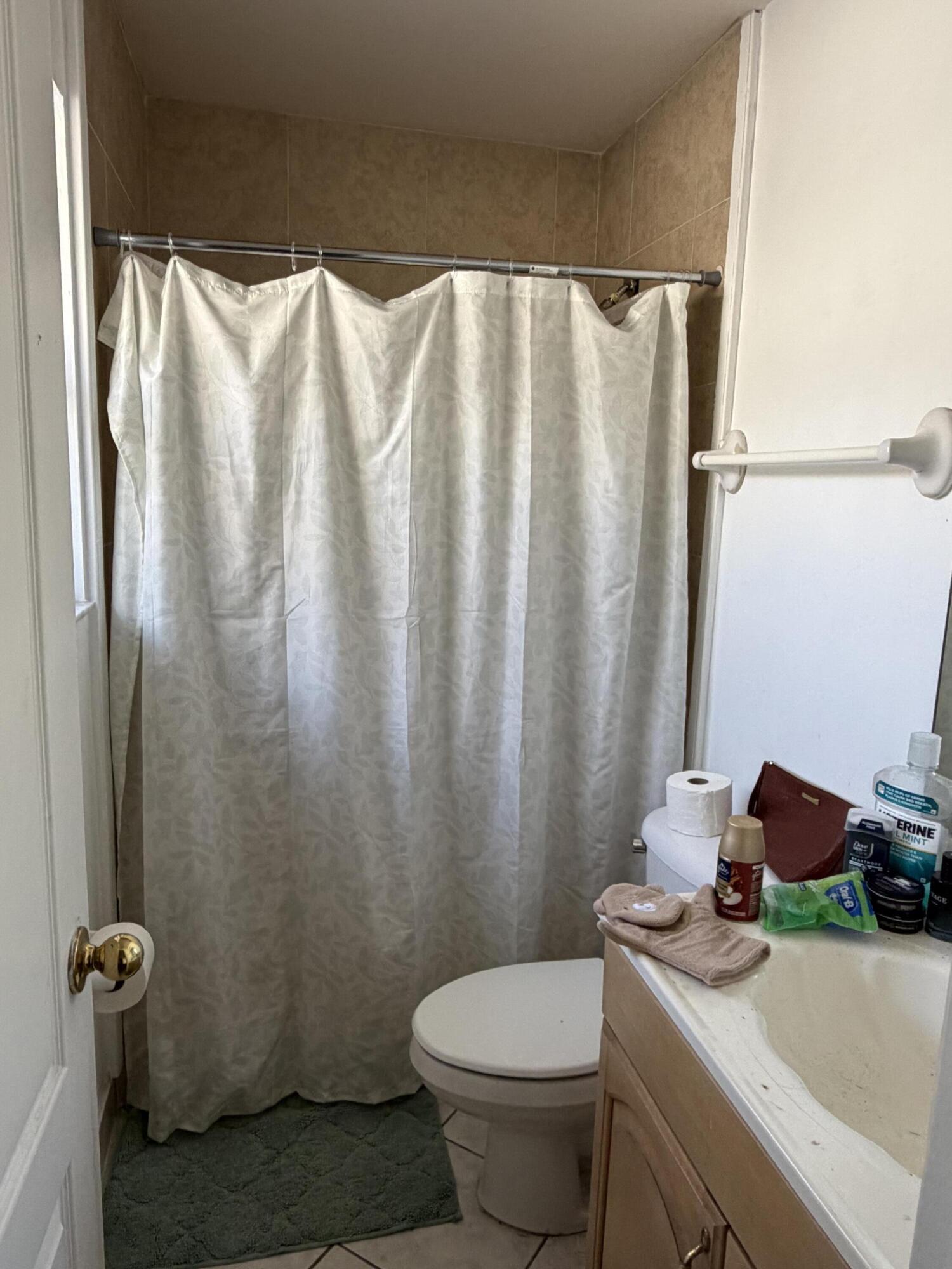 HOLLYWOOD BEACH GARDENS - Residential