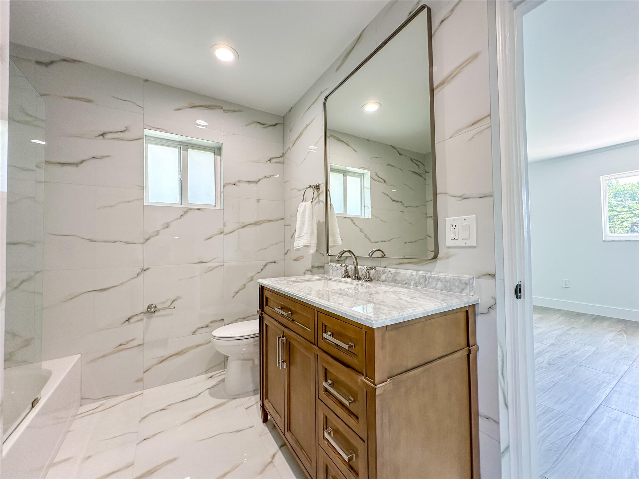 198 TERRACE PLAT - Residential