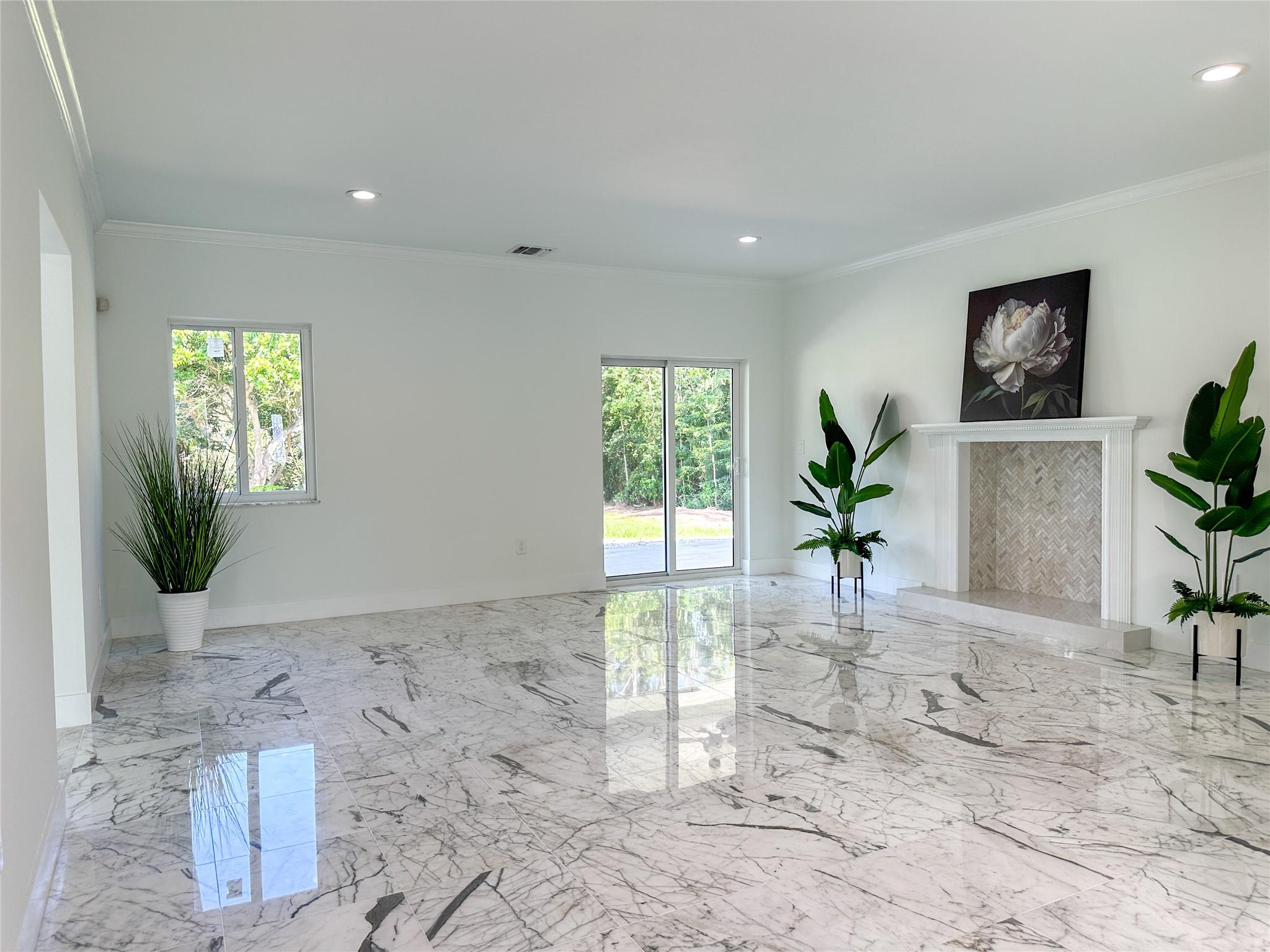 198 TERRACE PLAT - Residential