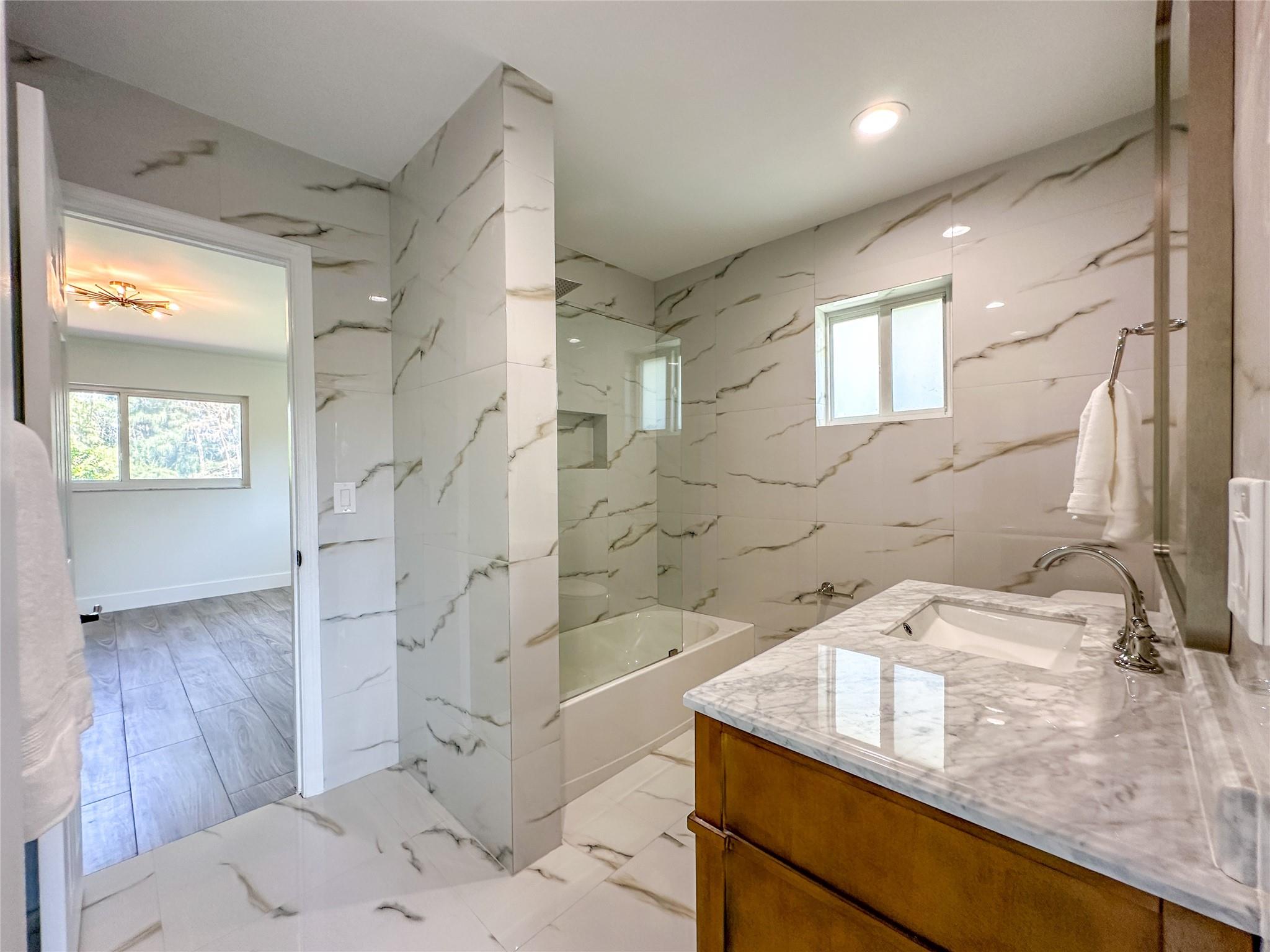 198 TERRACE PLAT - Residential