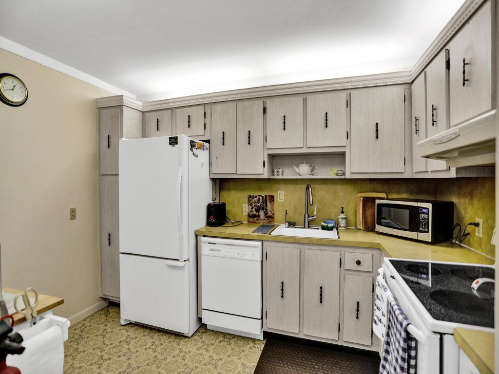 ARLEN HOUSE EAST CONDO - Residential