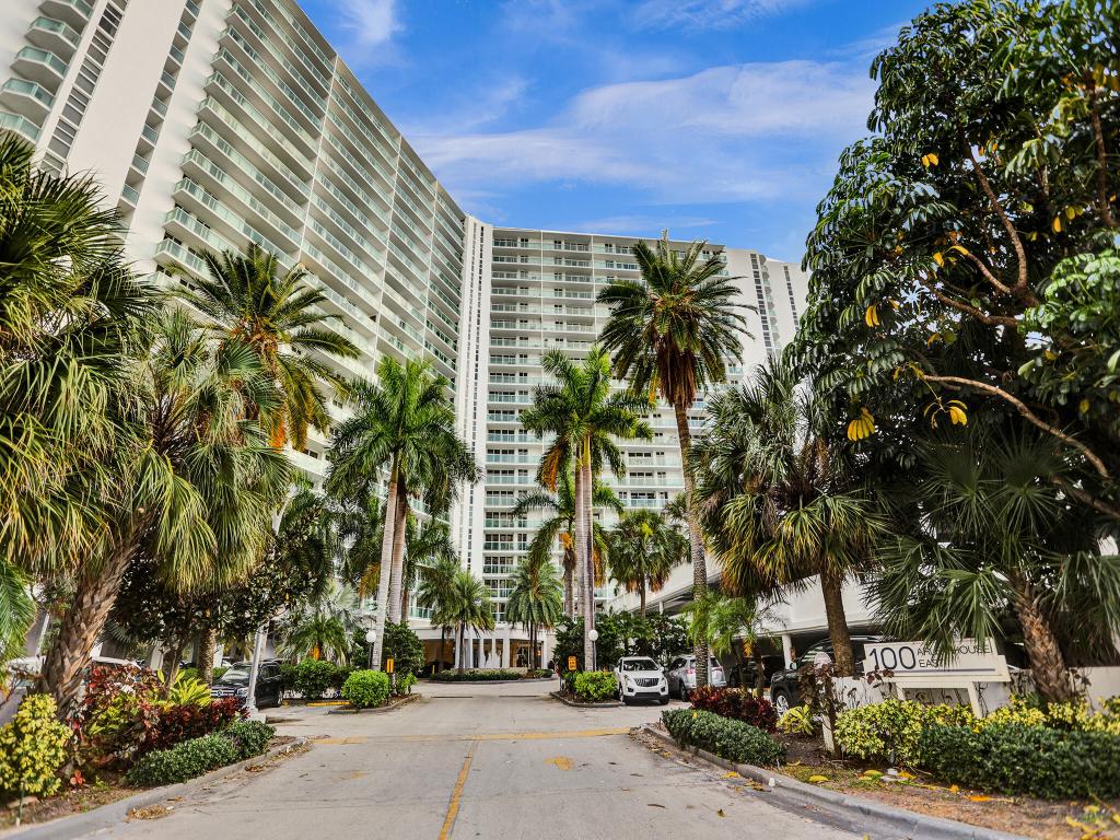 ARLEN HOUSE EAST CONDO - Residential