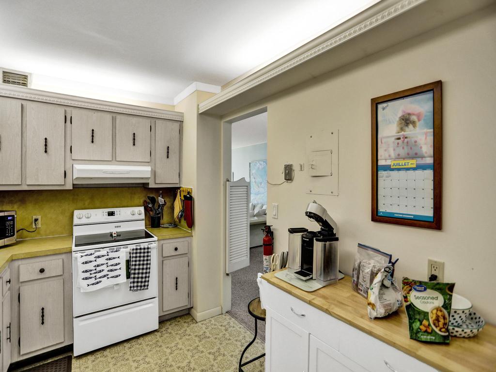 ARLEN HOUSE EAST CONDO - Residential