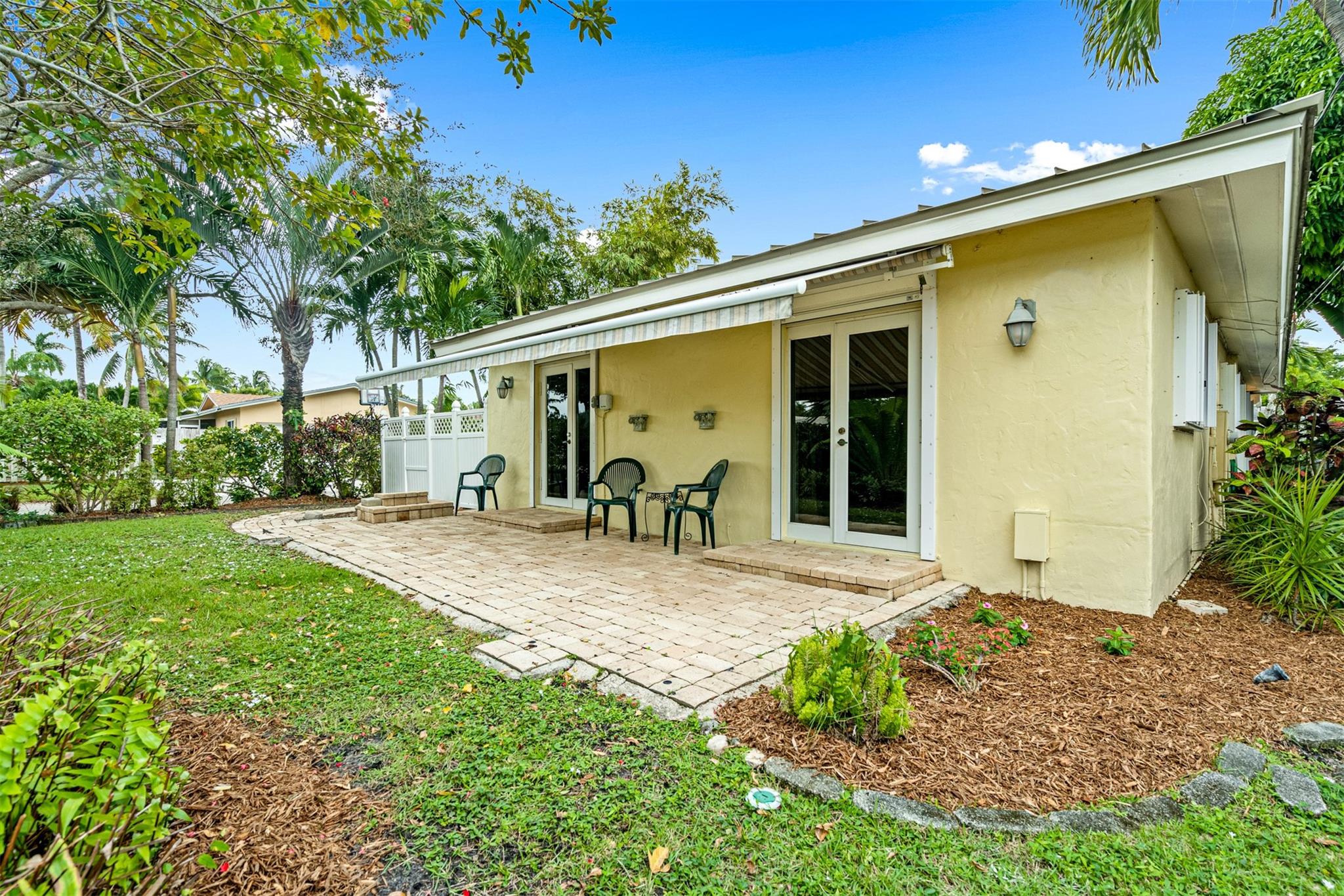 POINSETTIA HEIGHTS - Residential