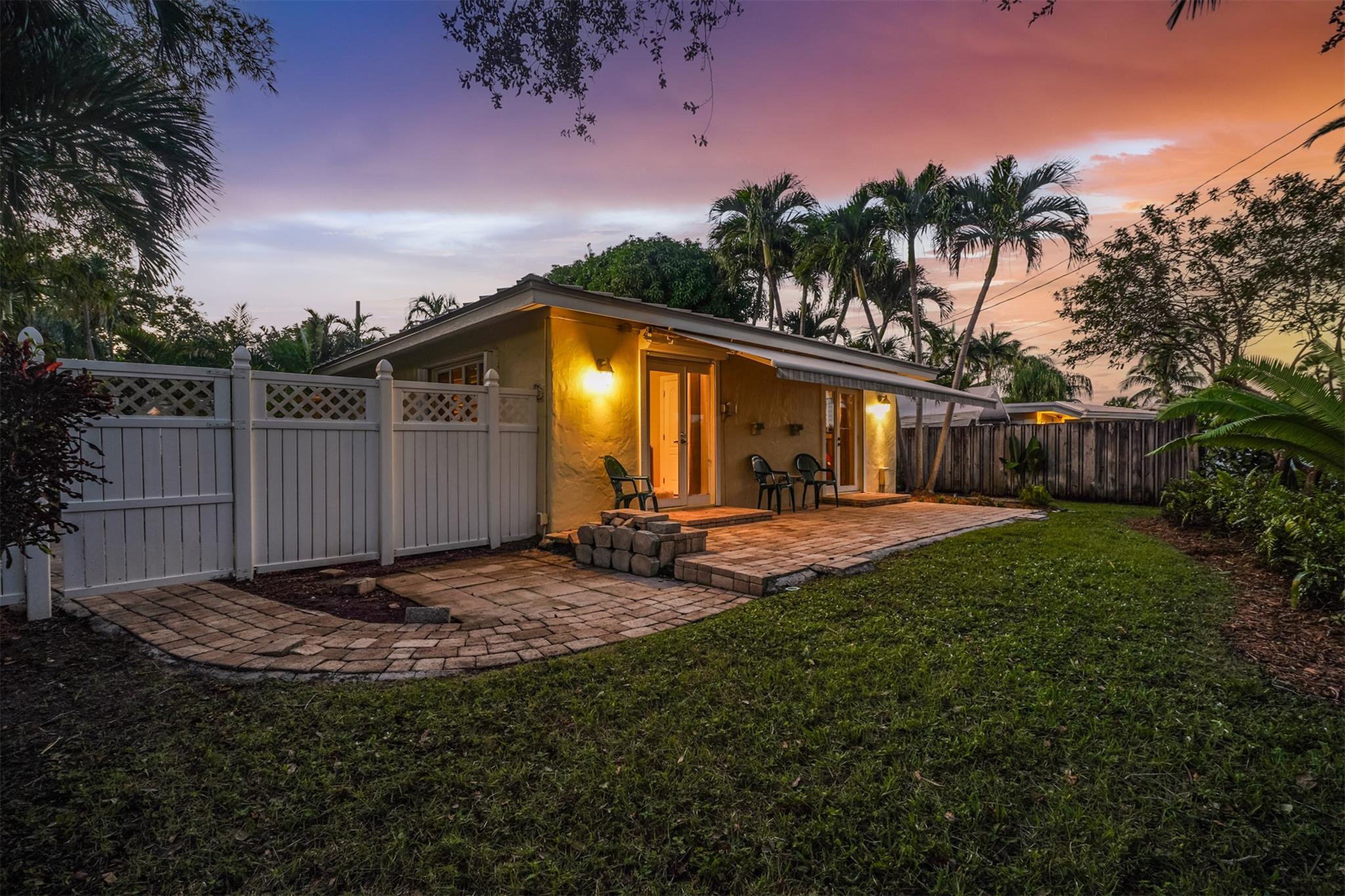 POINSETTIA HEIGHTS - Residential