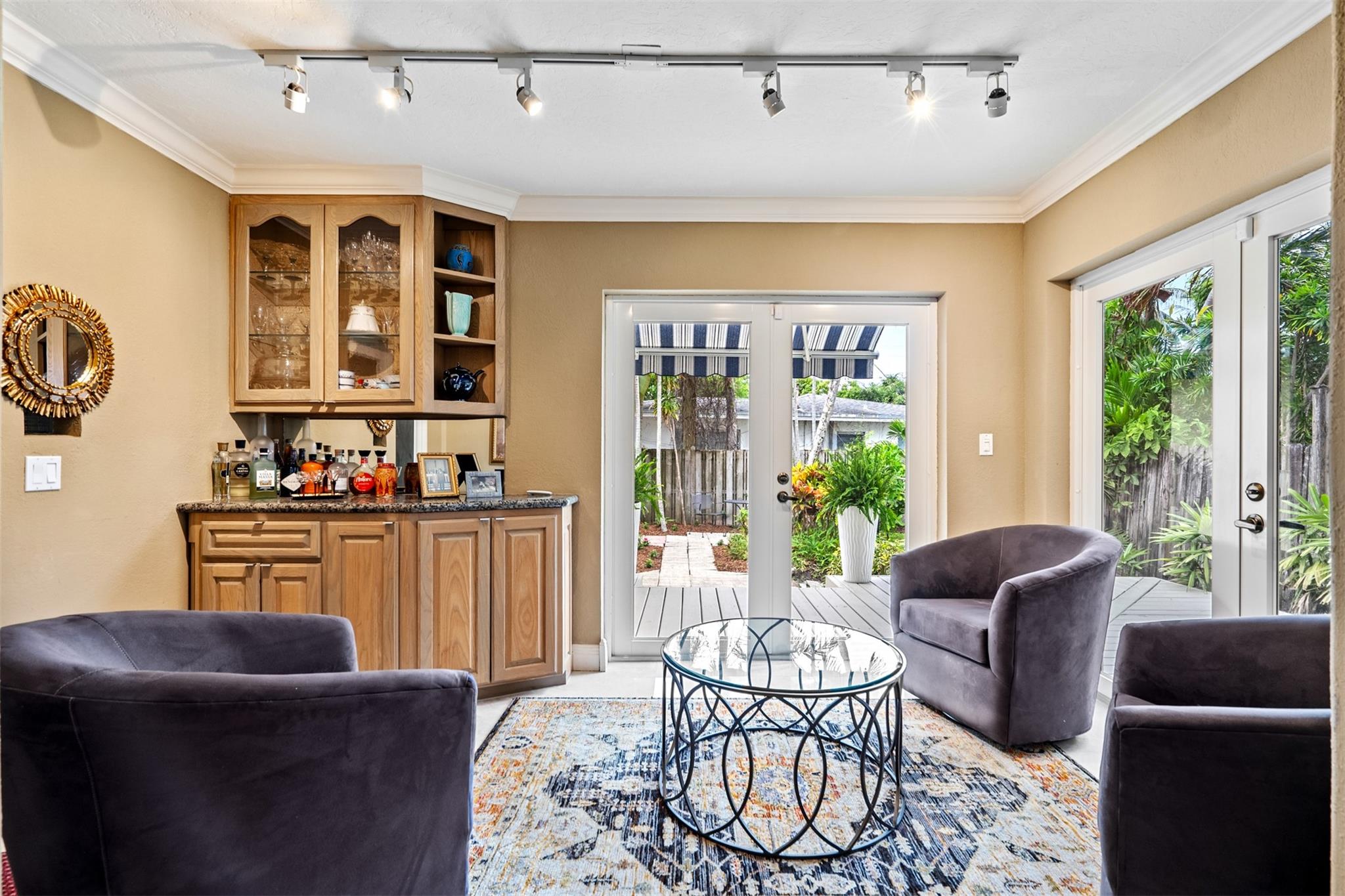 POINSETTIA HEIGHTS - Residential