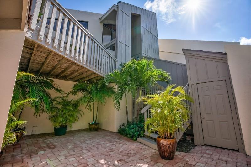 SEA LOFTERS CONDO - Residential