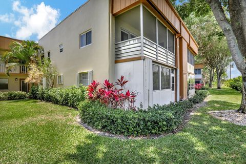 Condominium in Delray Beach FL 450 Normandy J 41.jpg