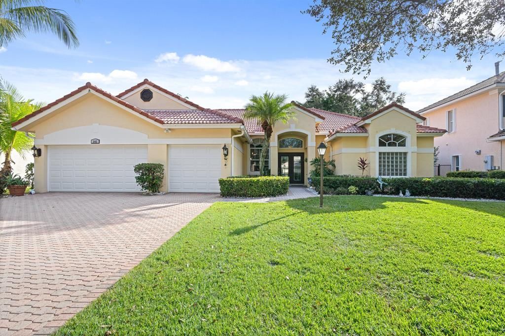 Photo of 242 Bluejay Lane, Jupiter, FL 33458 (MLS # R10756078)