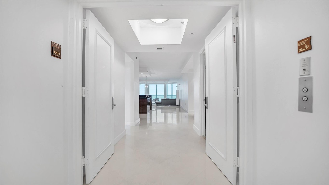 LAS OLAS BEACH CLUB - Residential