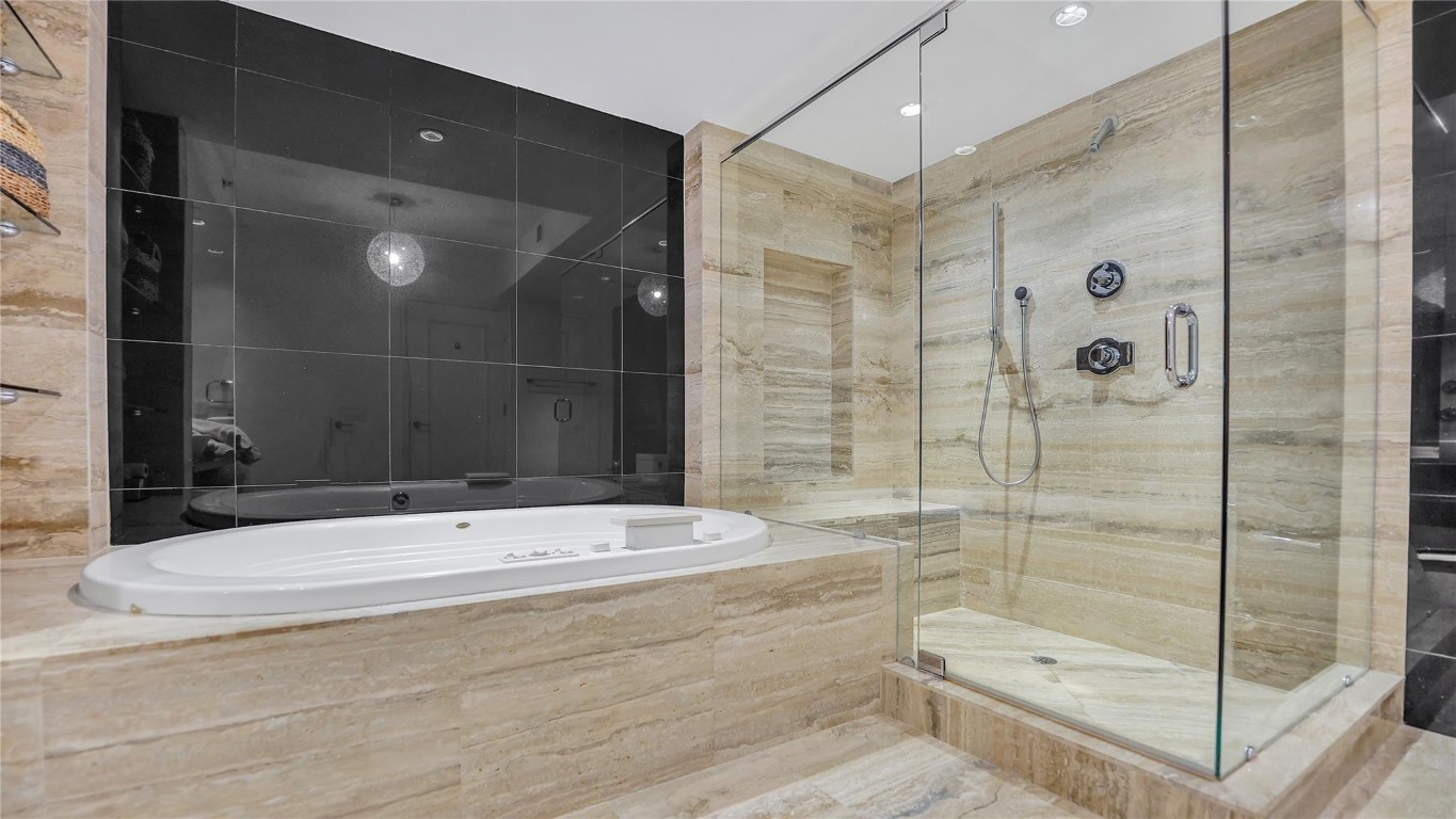 LAS OLAS BEACH CLUB - Residential