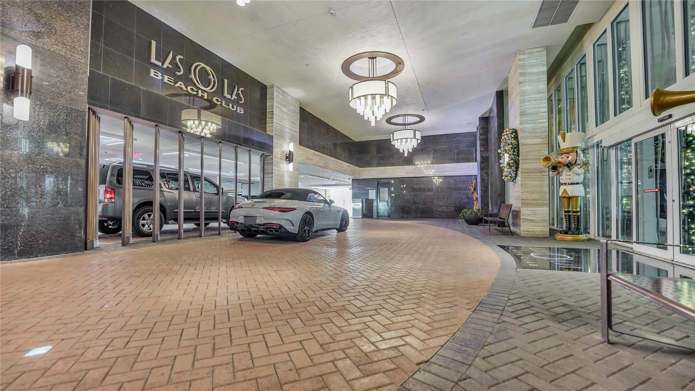 LAS OLAS BEACH CLUB - Residential