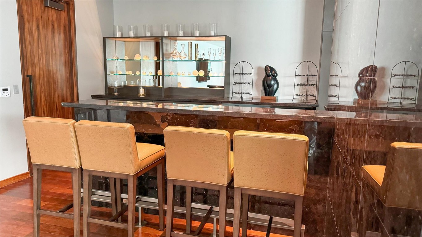 LAS OLAS BEACH CLUB - Residential