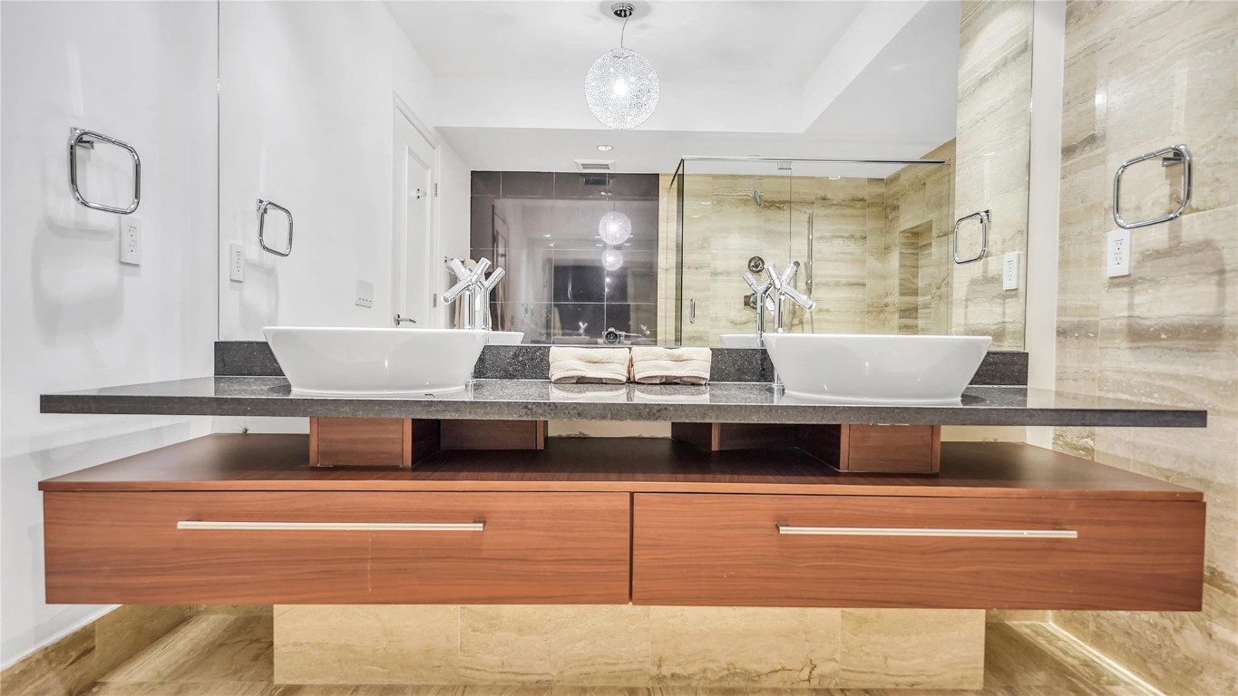 LAS OLAS BEACH CLUB - Residential