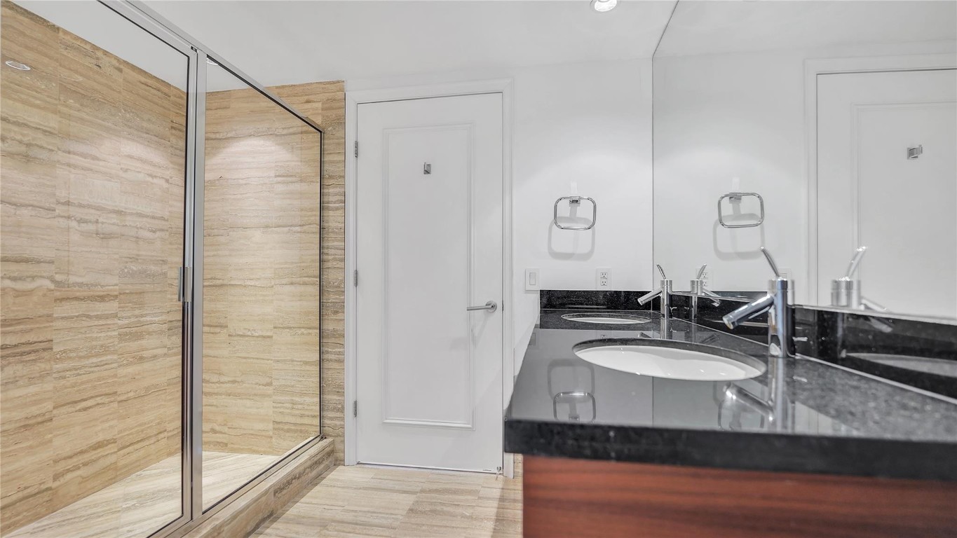 LAS OLAS BEACH CLUB - Residential