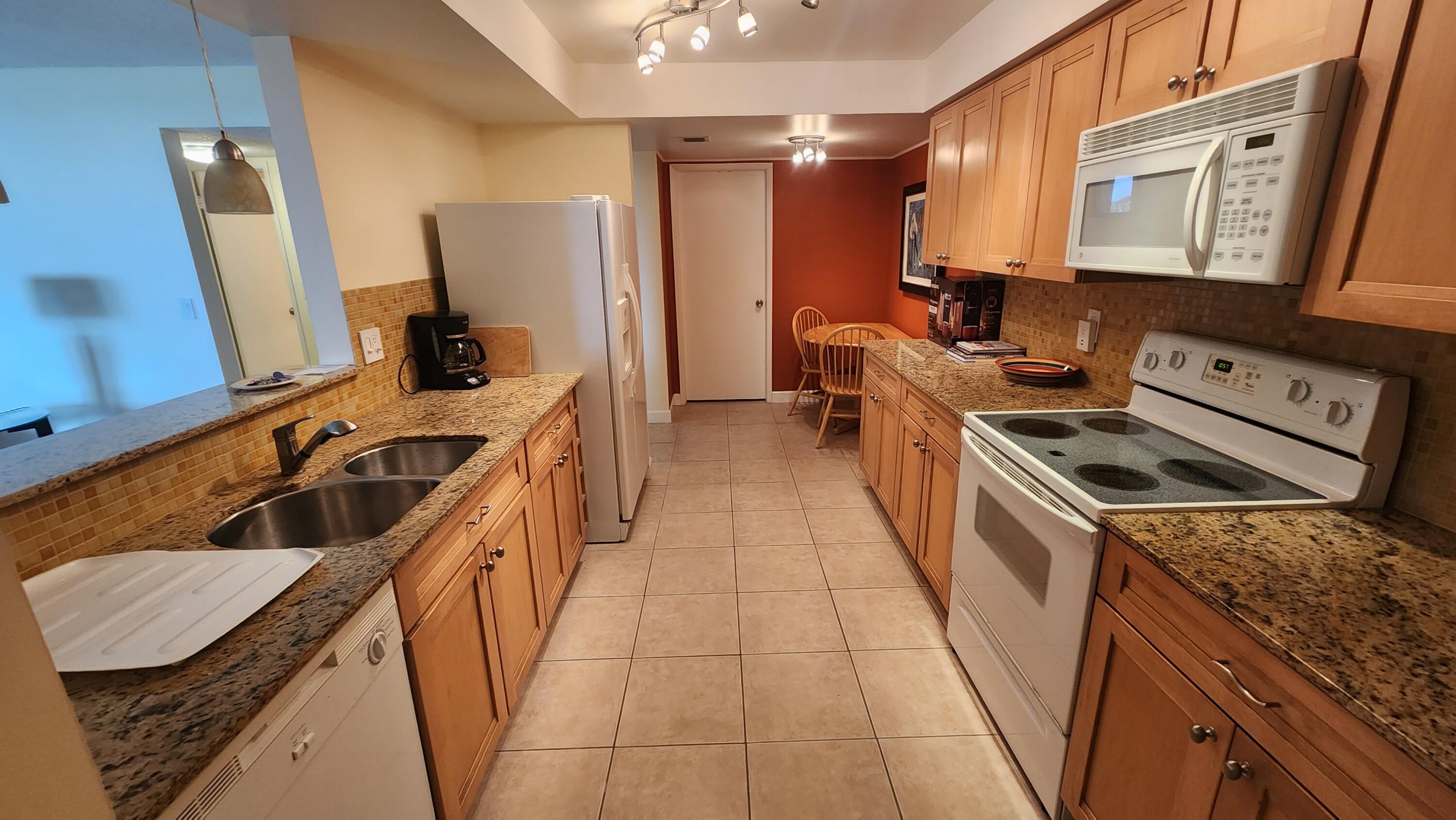 LAVERS DELRAY RACQUET CLUB CONDO - Residential
