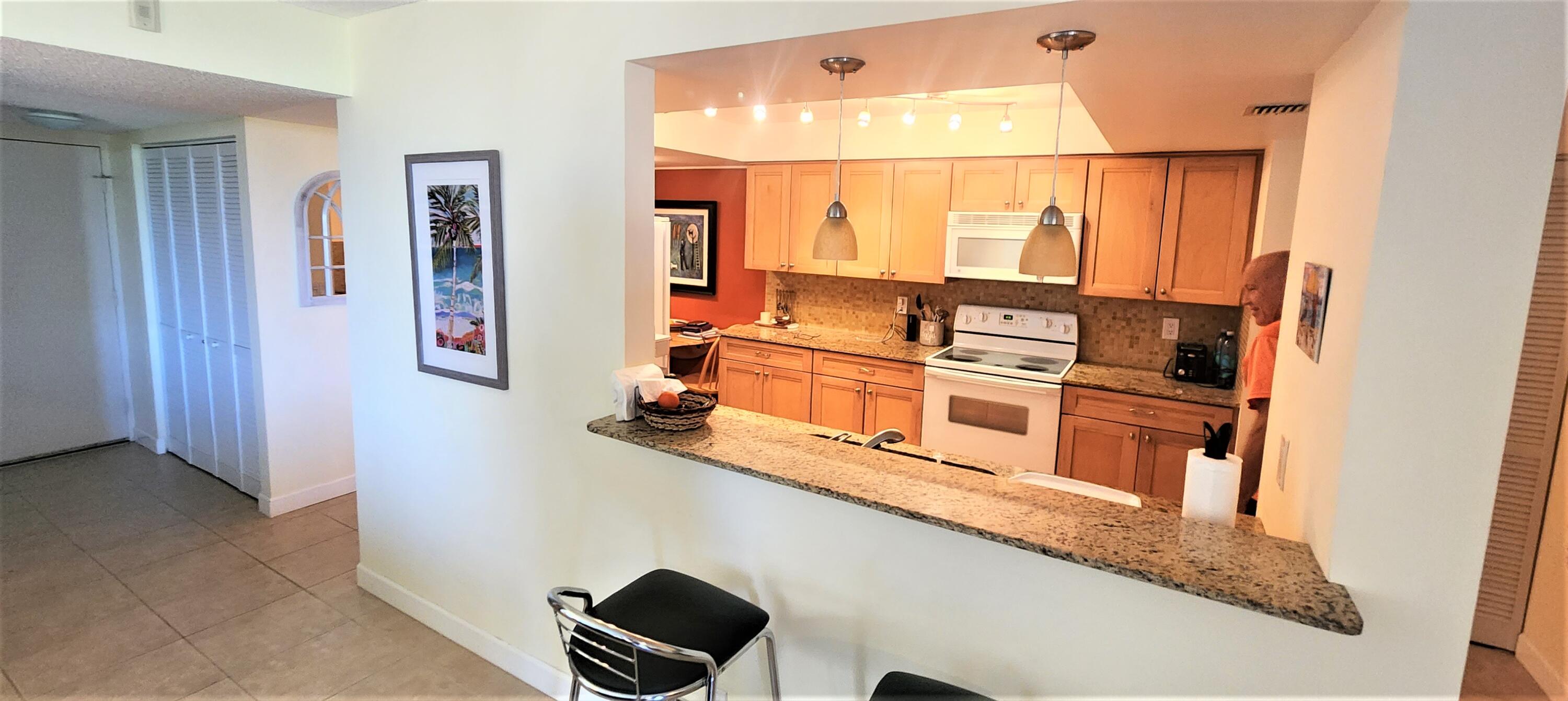 LAVERS DELRAY RACQUET CLUB CONDO - Residential