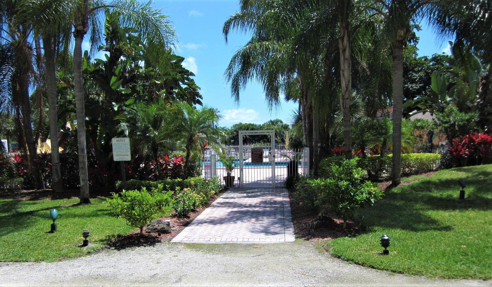 LAVERS DELRAY RACQUET CLUB CONDO - Residential