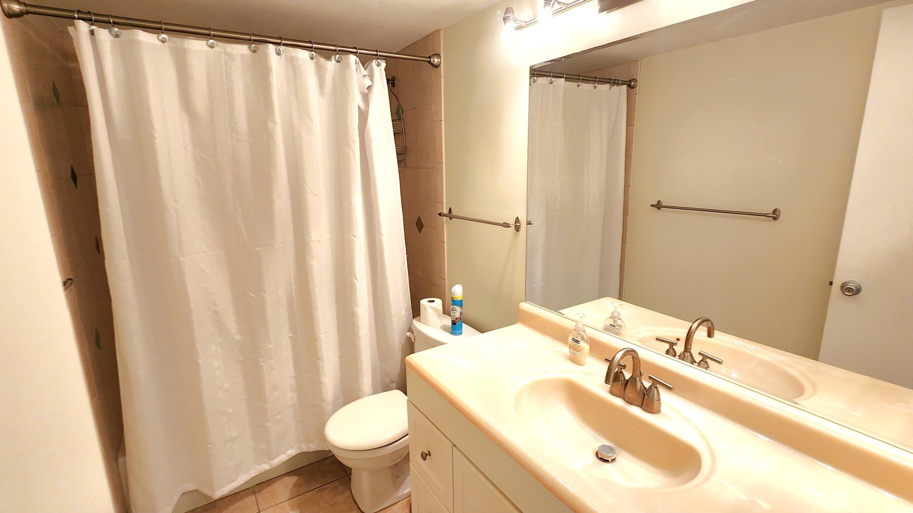 LAVERS DELRAY RACQUET CLUB CONDO - Residential