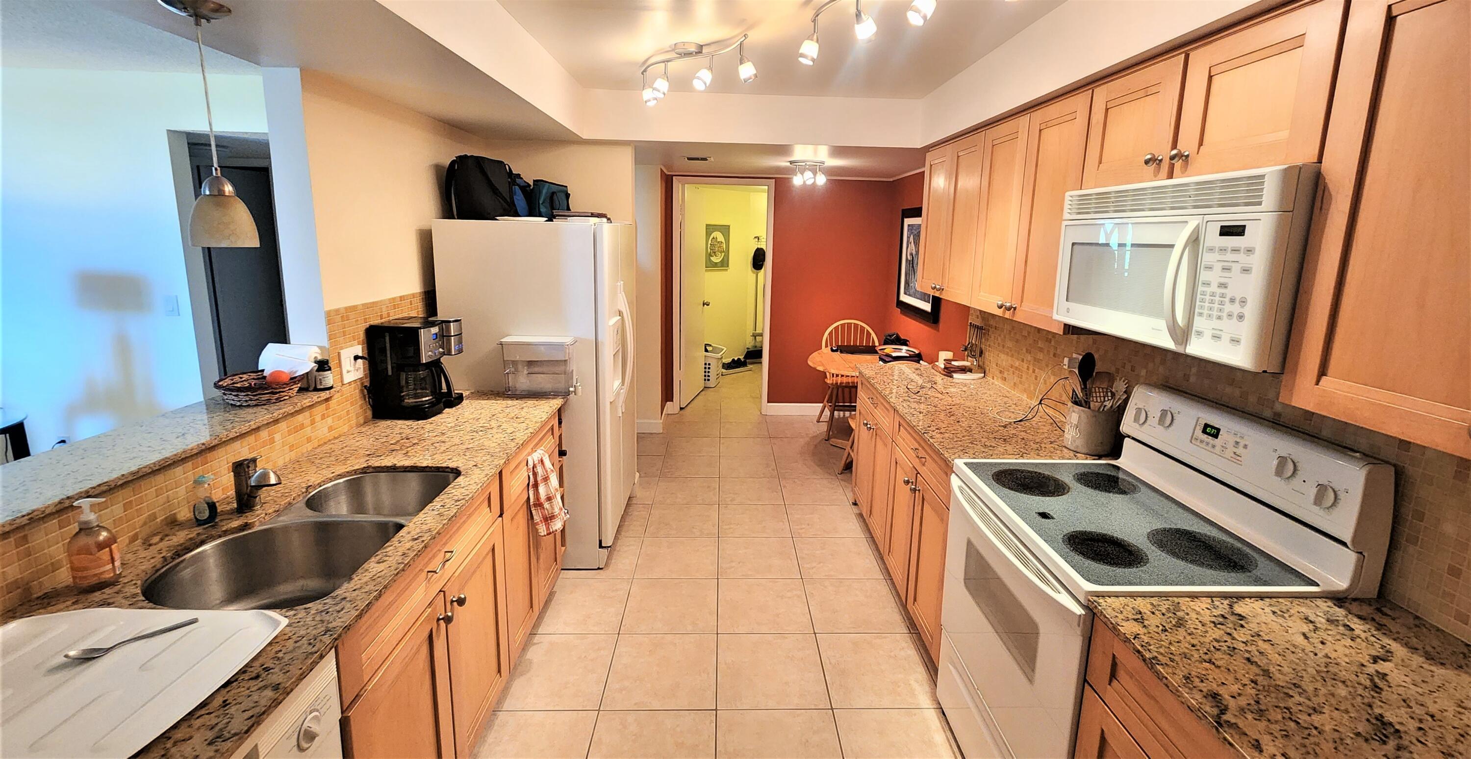 LAVERS DELRAY RACQUET CLUB CONDO - Residential