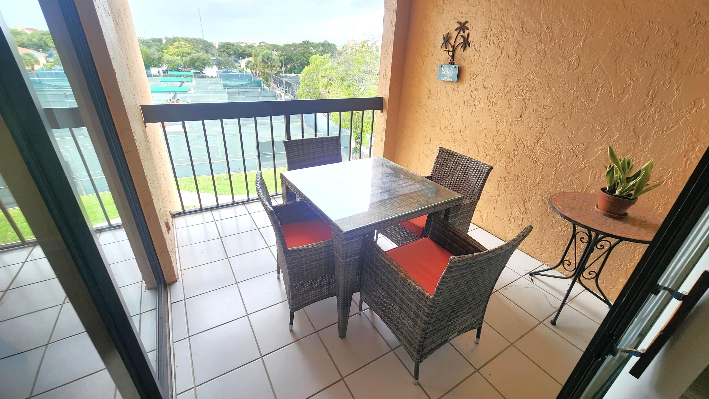 LAVERS DELRAY RACQUET CLUB CONDO - Residential