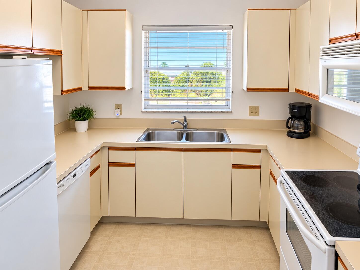 10 LAKE VISTA Trail 206