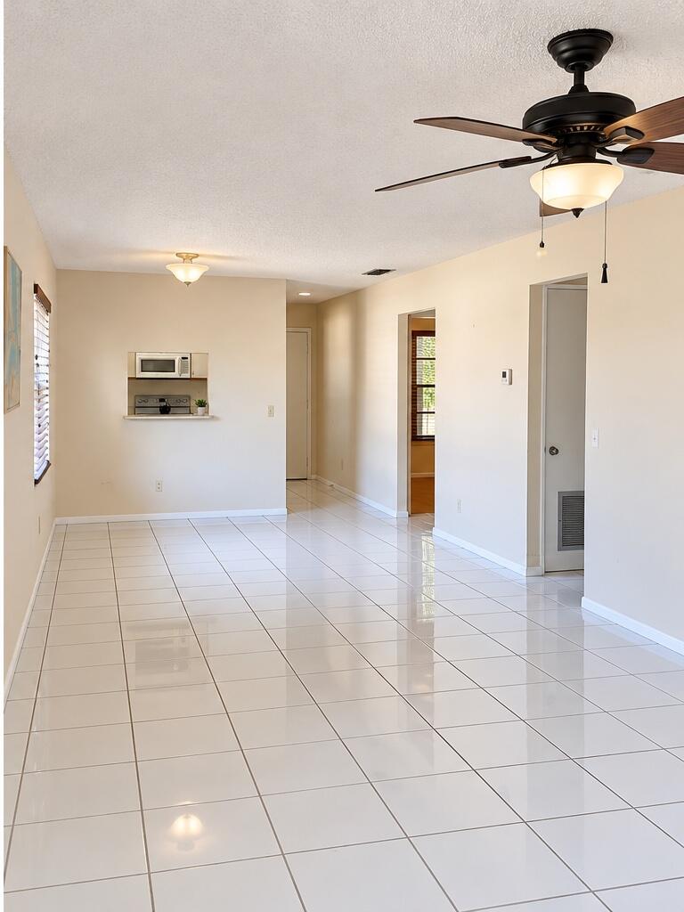 10 LAKE VISTA Trail 206