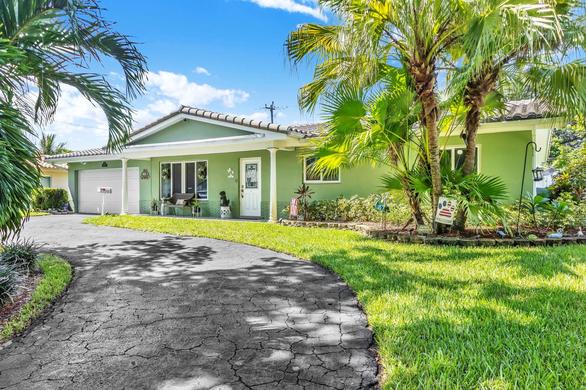 7041 NW 11th Pl