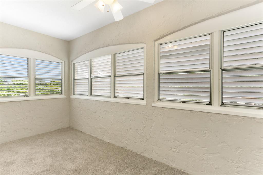 BUNKER HILL - Residential Income