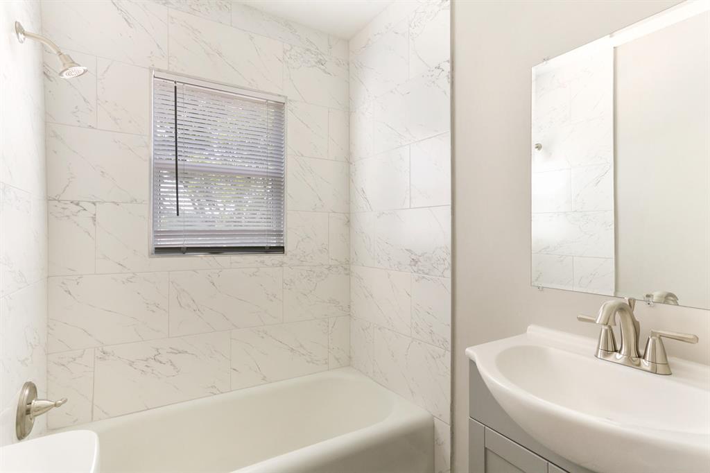 BUNKER HILL - Residential Income