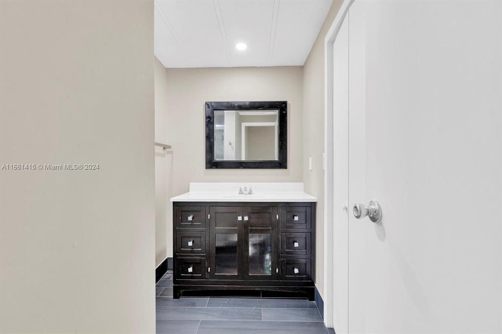 Watergate Mobile Home Est - Residential Lease