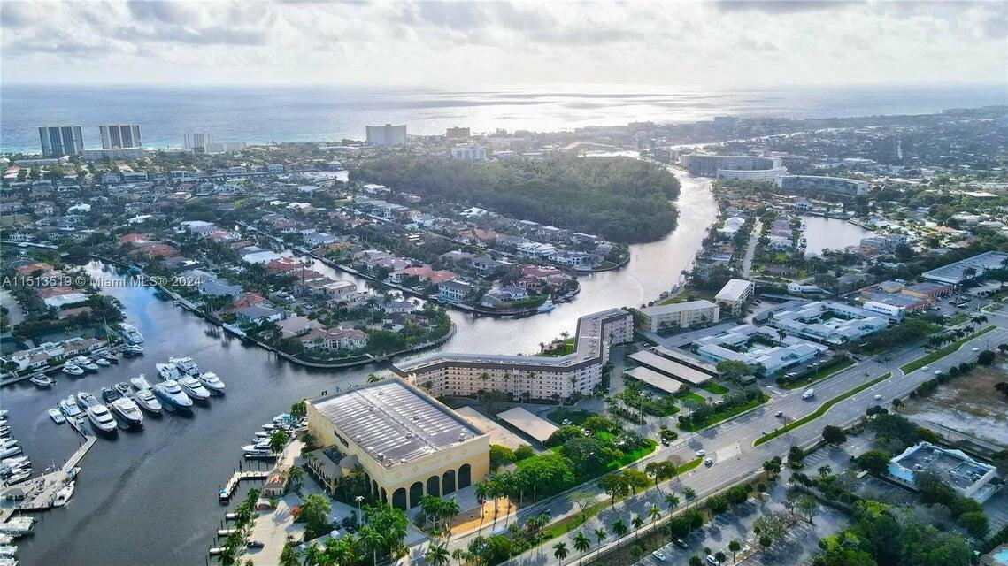 400 N Federal Highway 208