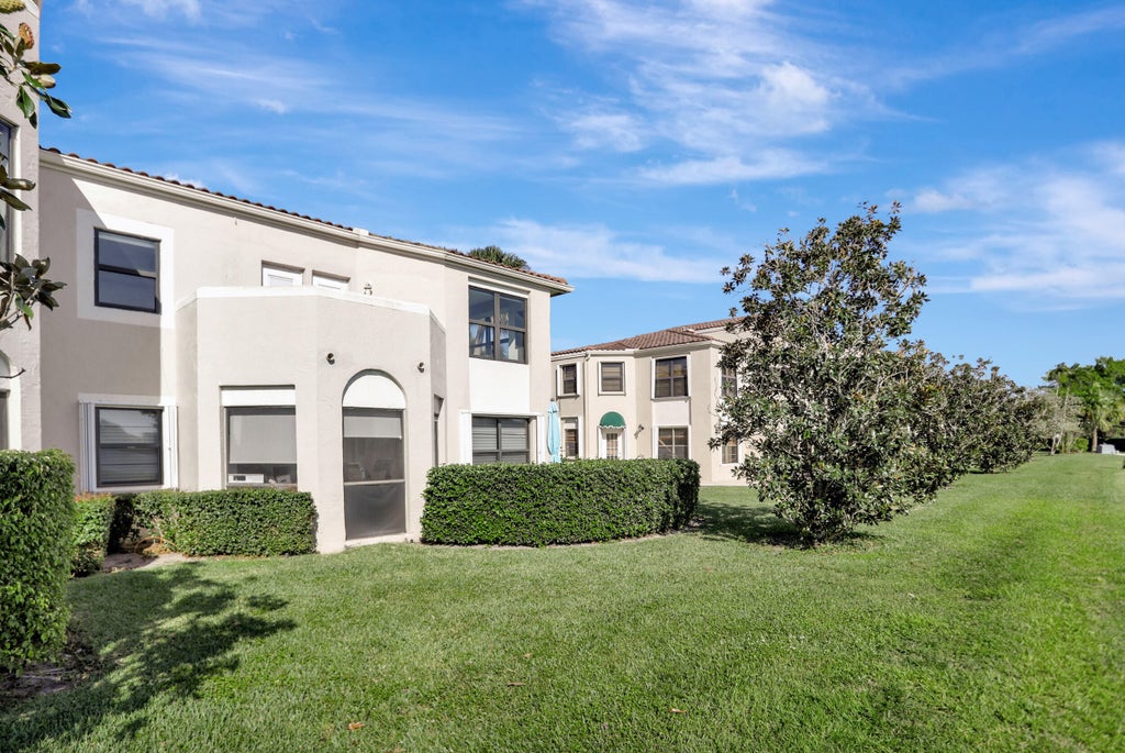 Photo of 6646 Villa Sonrisa Drive #520, Boca Raton, FL 33433 (MLS # B26046332)