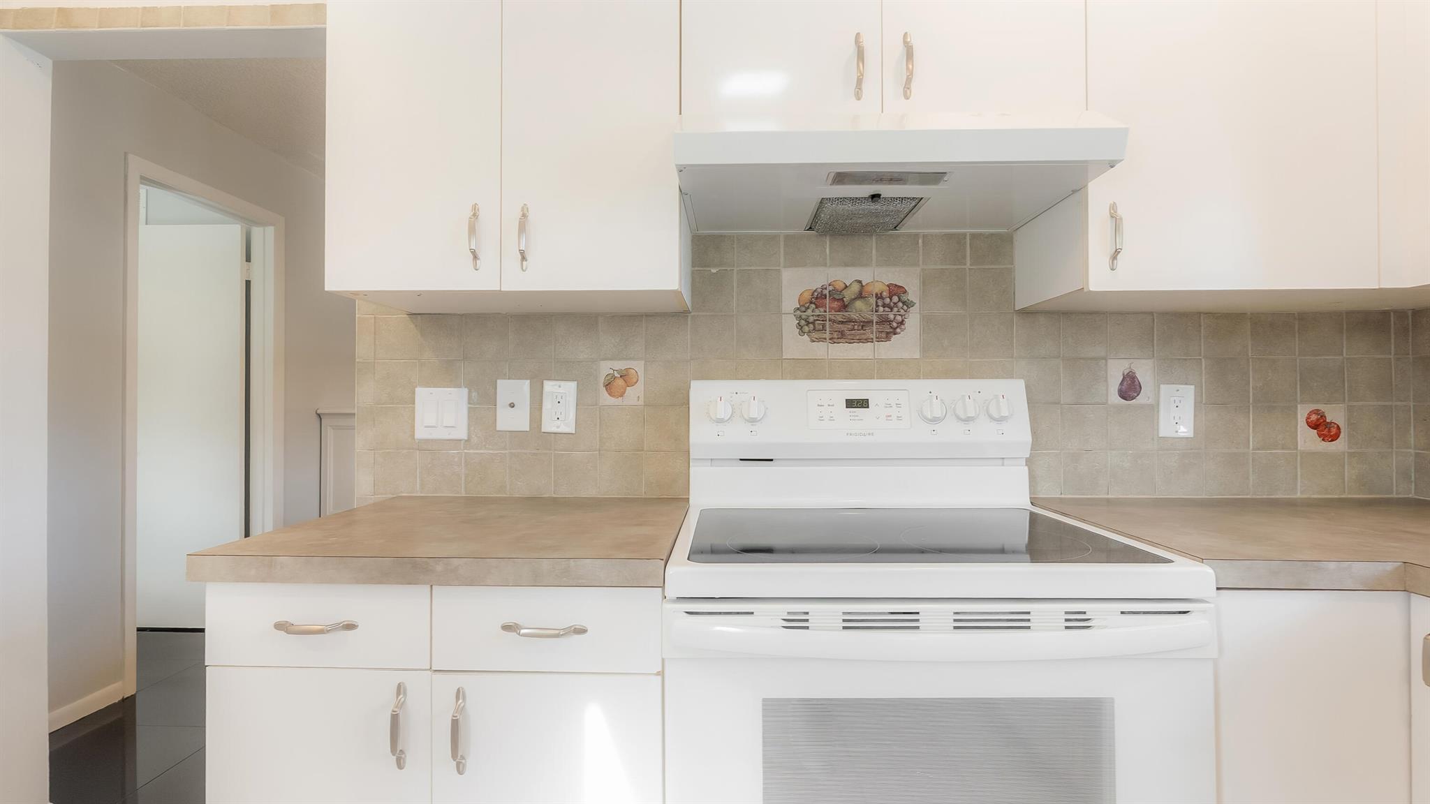 COUNTRY MANORS CONDO - Residential