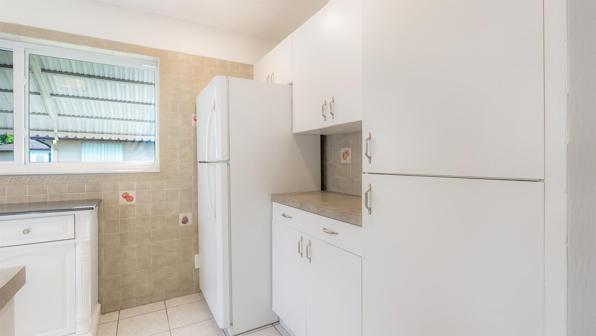 COUNTRY MANORS CONDO - Residential