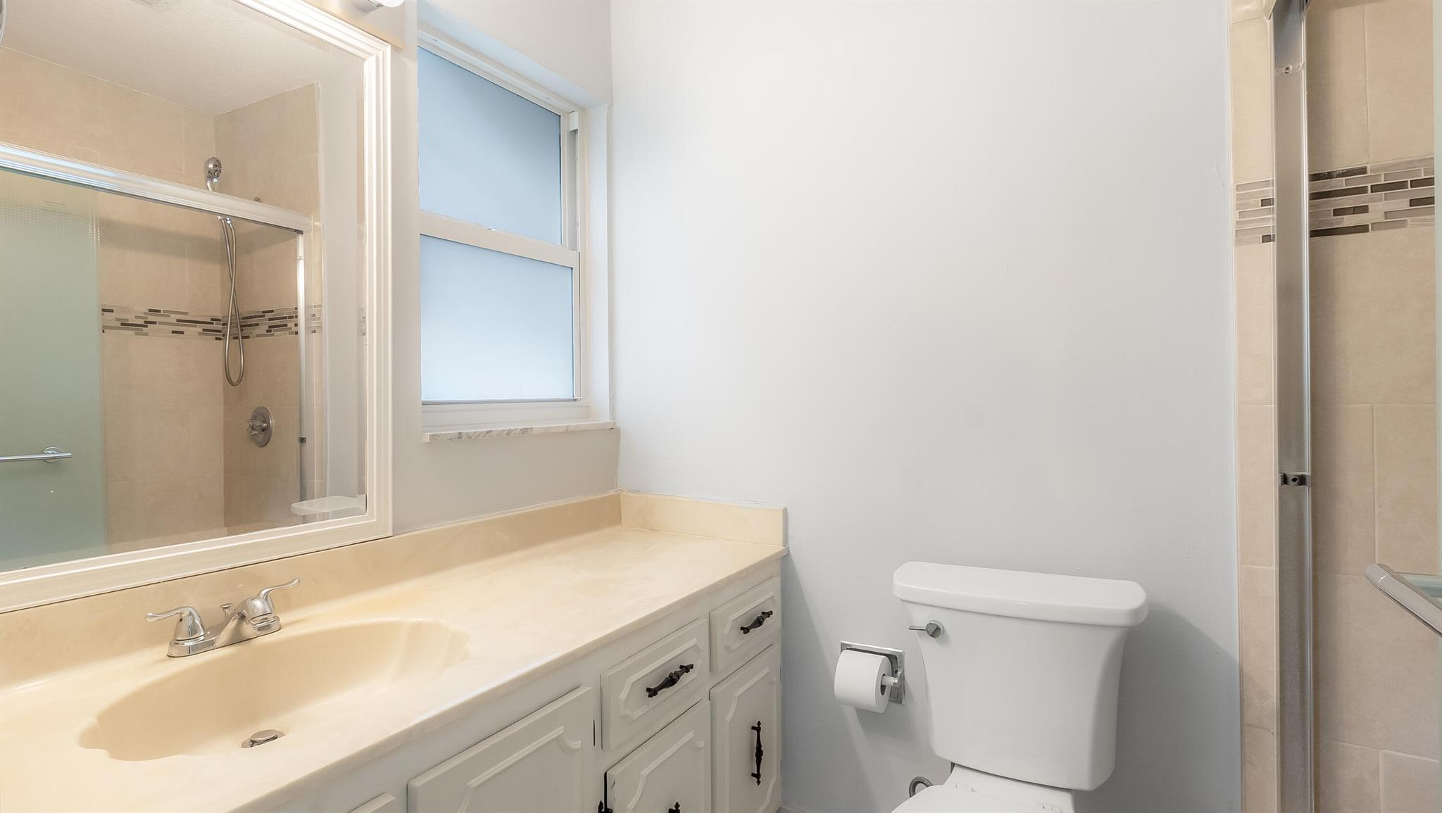 COUNTRY MANORS CONDO - Residential