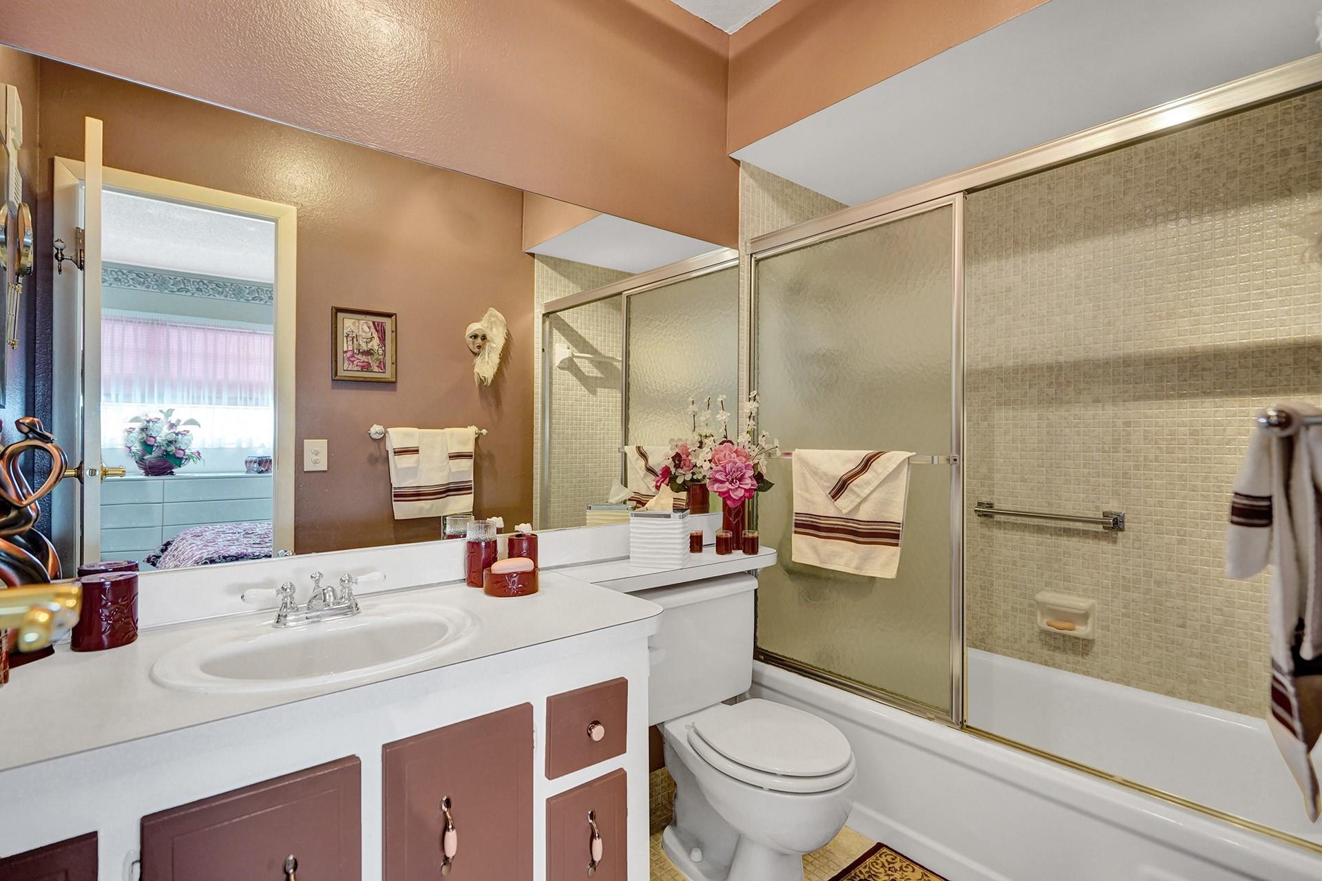 Karissa Gardens Condo - Residential