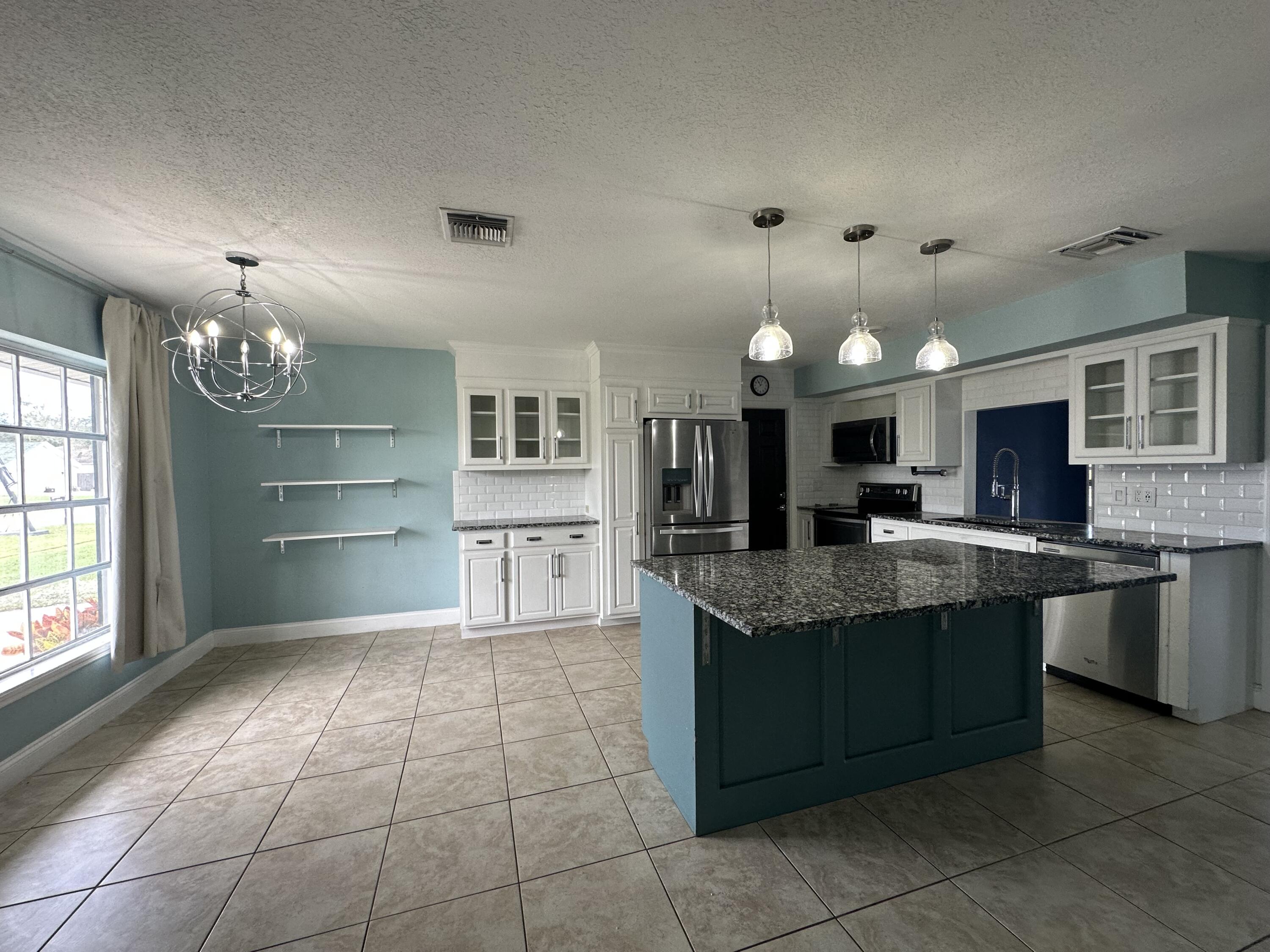 PORT ST LUCIE SECTION 6 - Residential Lease