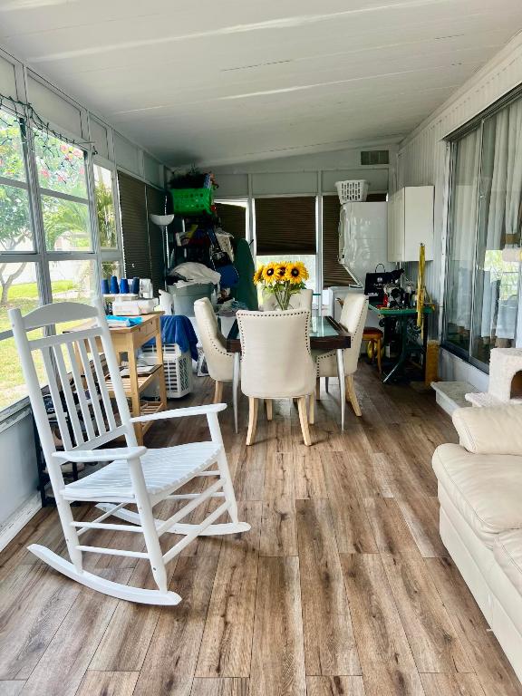 DEERFIELD LAKE - Residential