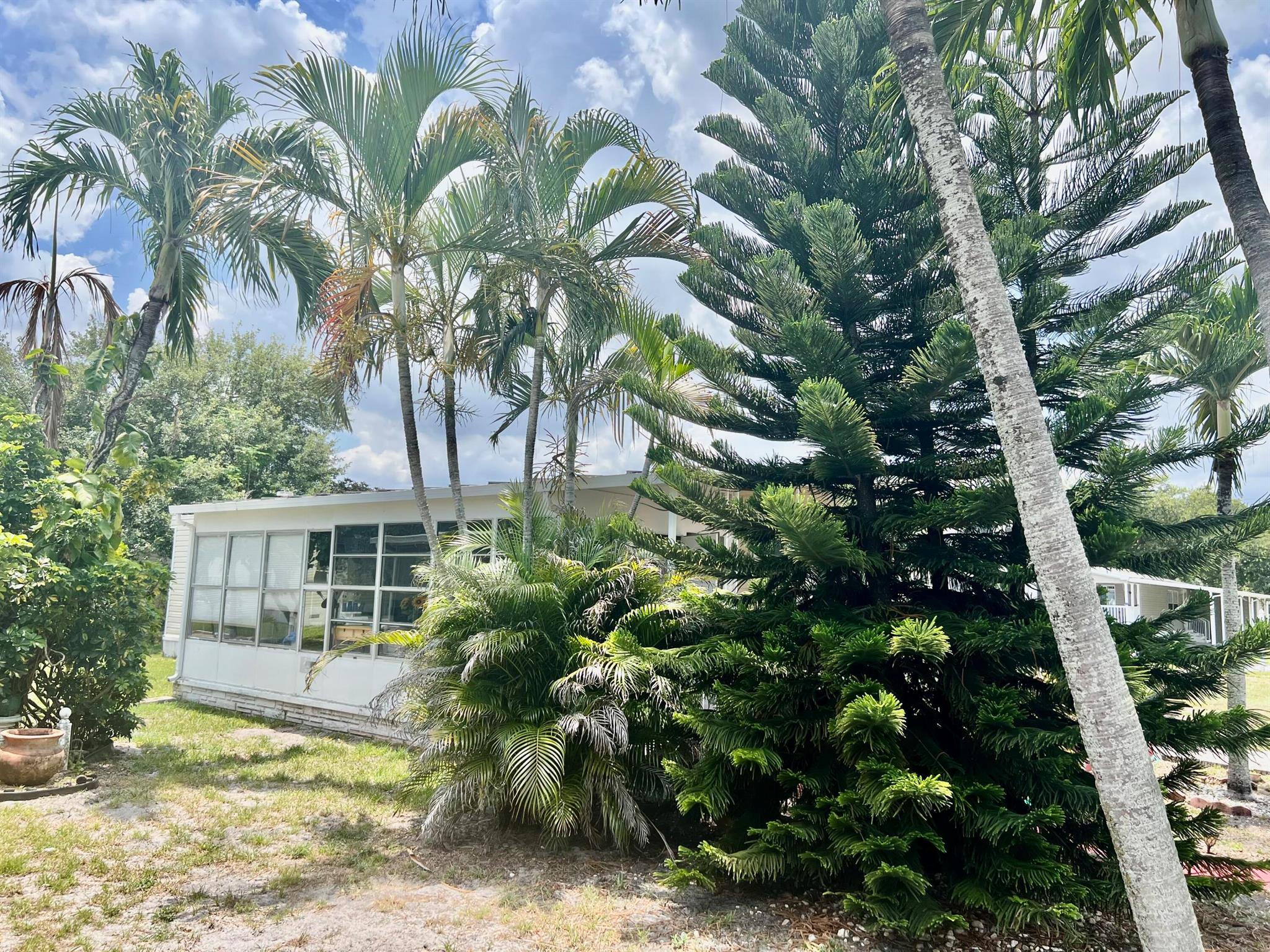 DEERFIELD LAKE - Residential